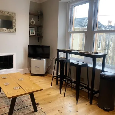 Charming And Stylish Redland One Bedroom * Bristol